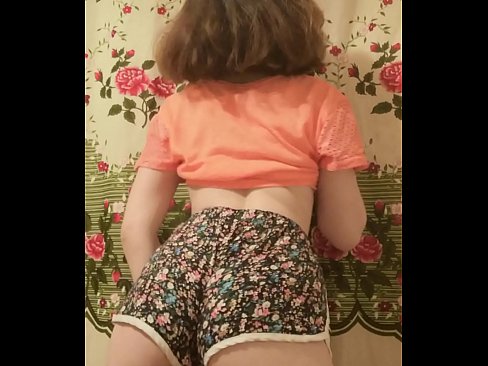 ❤️ seksi genç bebeğim soyunma kapalı onu şort üzerinde kamera ❤❌ Porno videosu tr.porn-mate.ru ❌